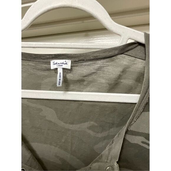 Never Worn - Splendid Camouflage Henley Button Up Top (Size L) - Picture 3 of 3